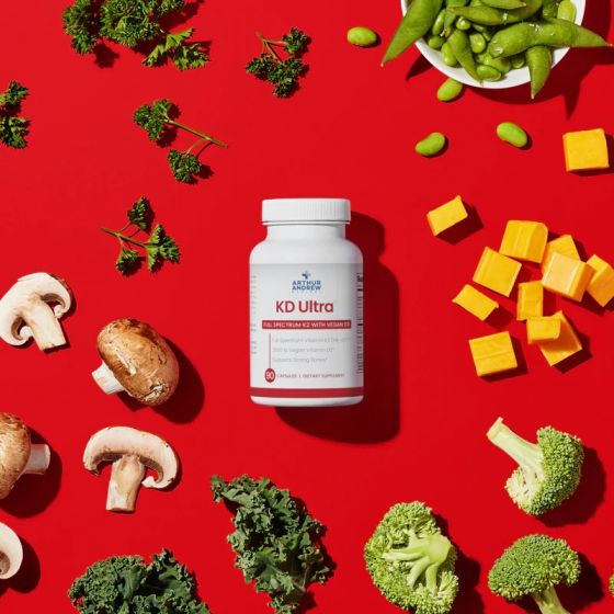 Arthur Andrew KD Ultra® is een geavanceerd voedingssupplement met een volledig spectrum van vitamine K2 (MK-4, MK-6 en MK-7) in combinatie met vegan vitamine D3 uit korstmos (lichen).